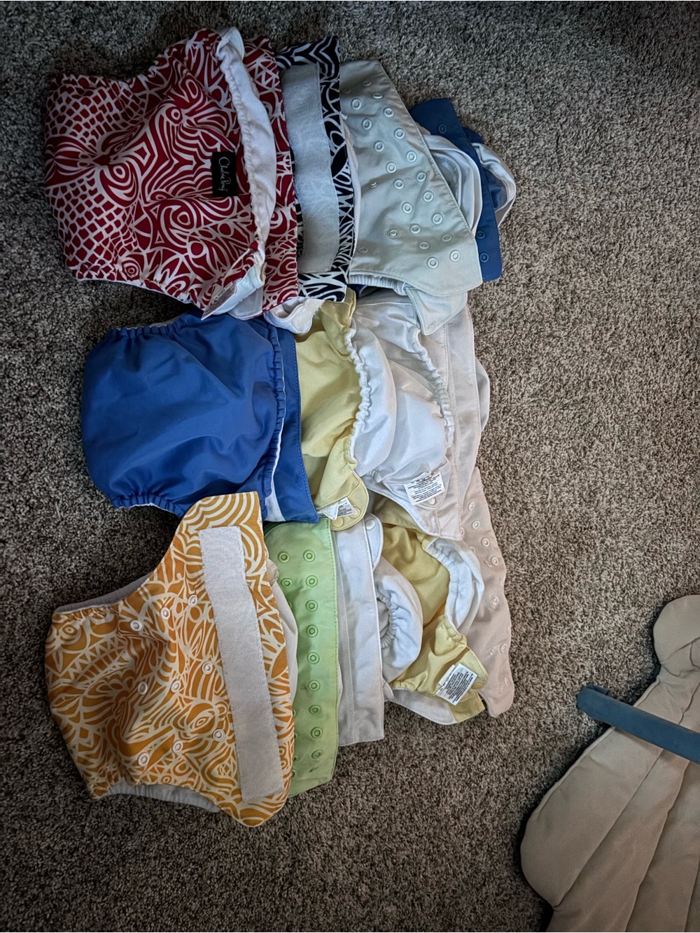 Multi-Color Reusable Cloth Diaper Set for Kids - Picture 4 of 6